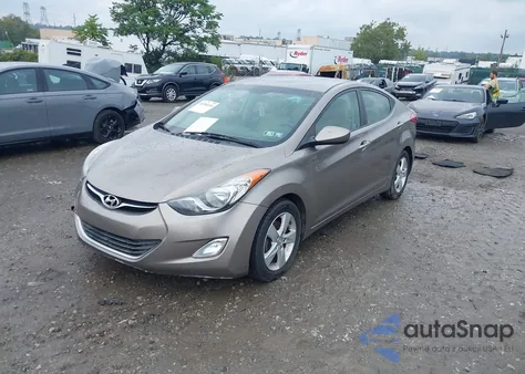 2013 Hyundai Elantra Gls z USA, uszkodzony, nr VIN 5NPDH4AE3DH447555